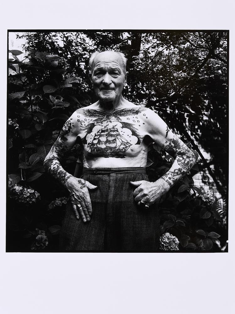 Herbert Hoffmann - Gottlieb Binder aus Holzgerlingen Ex-Seemann / Rentner photographiert im Hof Hamburger Berg 8 am 5.7.1970