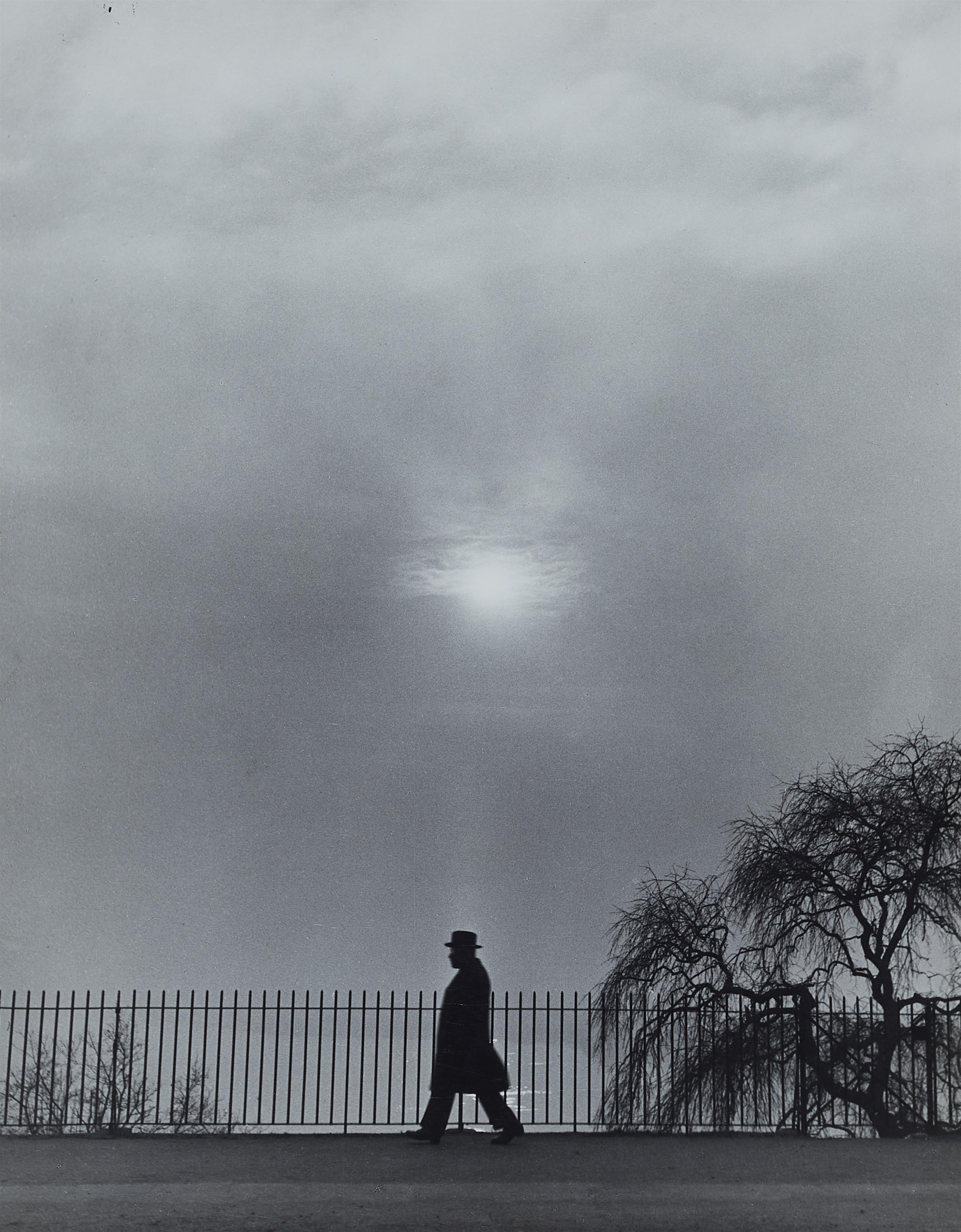 Herbert List - Ohne Titel (aus der Serie: Zeitlupe Null)