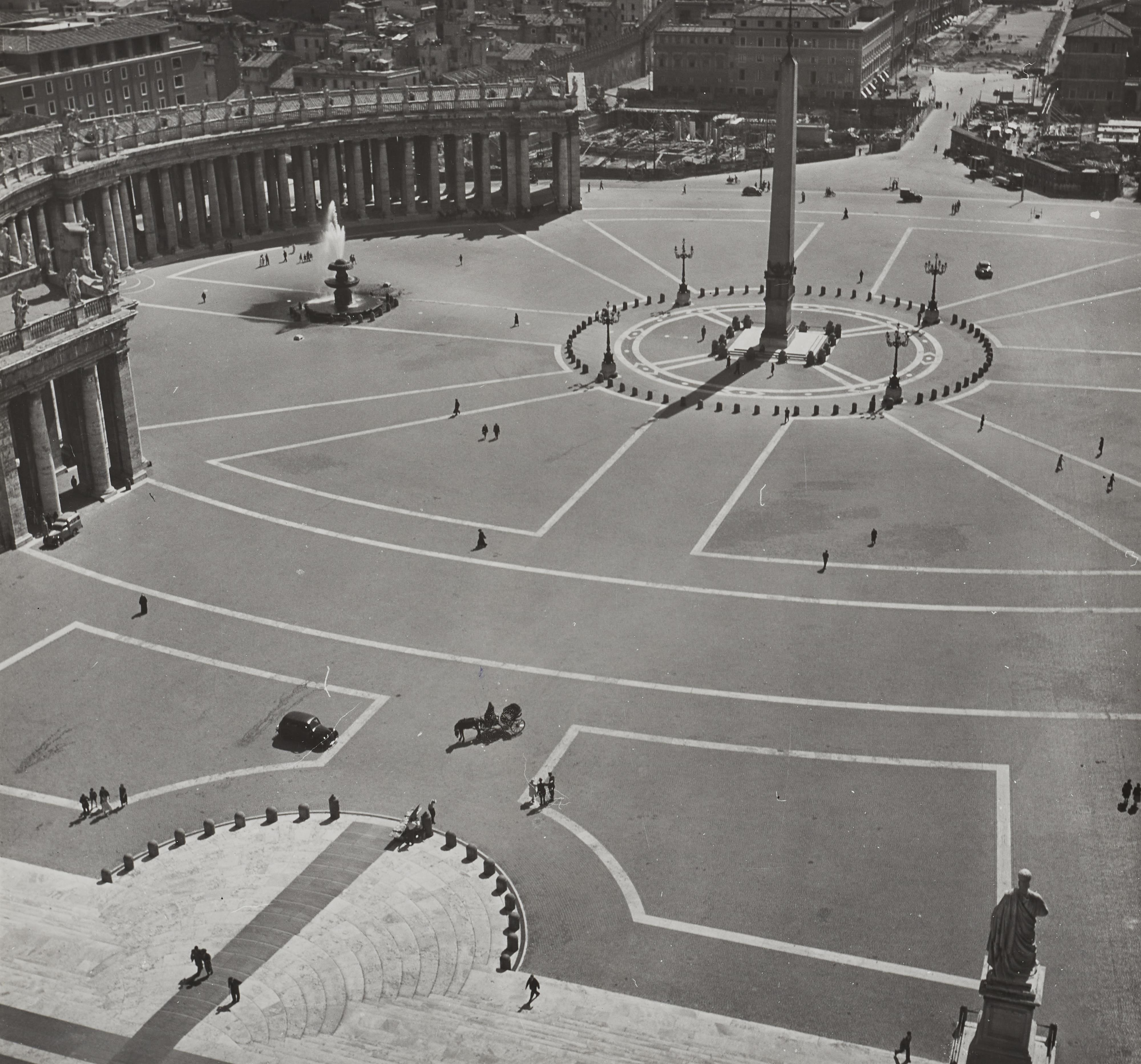 Herbert List - Ohne Titel (Rom, Petersplatz)