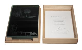 Hiroshi Sugimoto - La Boite en Bois (The Wooden Box), 2004