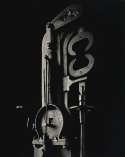 Hiroshi Sugimoto - Mechanical Form 0036 (Material Testing Machine)\'