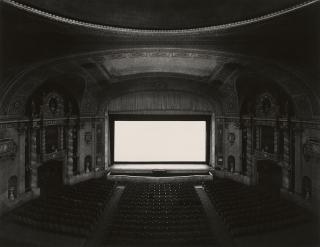 Hiroshi Sugimoto - U.A. Walker, New York (aus der Serie: Theatres)
