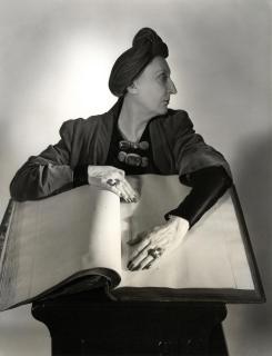 Horst P. Horst - »Edith Sitwell«