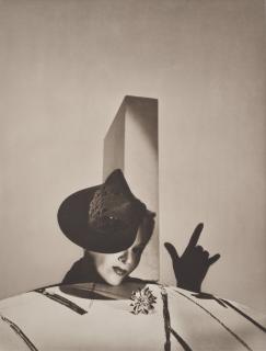 Horst P. Horst - I Love You – Lisa Fonssagrives with hat by Balenciaga and gloves by Boucheron, Paris, 1938