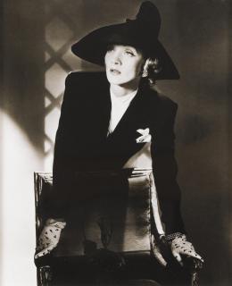 Horst P. Horst - Marlene Dietrich, 1942
