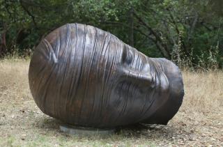 Igor Mitoraj - Tête Endormie