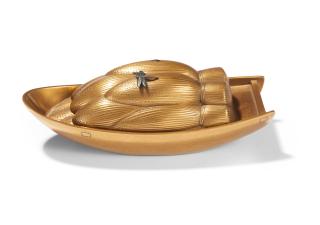 Ikeda Taishin - An inlaid lacquer box and cover