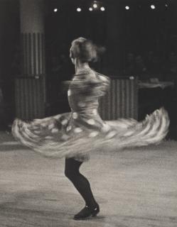 Ilse Bing - Danseuse Cancan, Moulin Rouge, Paris, 1931