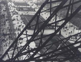 Ilse Bing - La Tour Eiffel, 1931