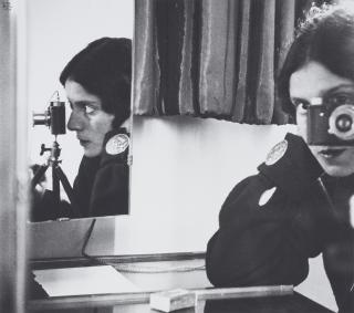 Ilse Bing - Selbstportrait mit Leica