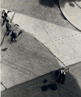 Ilse Bing - Street Cleaner, 1947