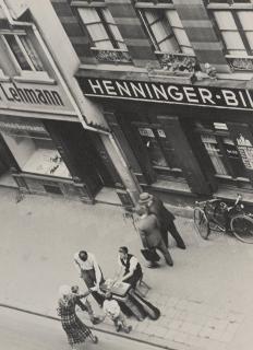 Ilse Bing - Street Musicians, Frankfurt