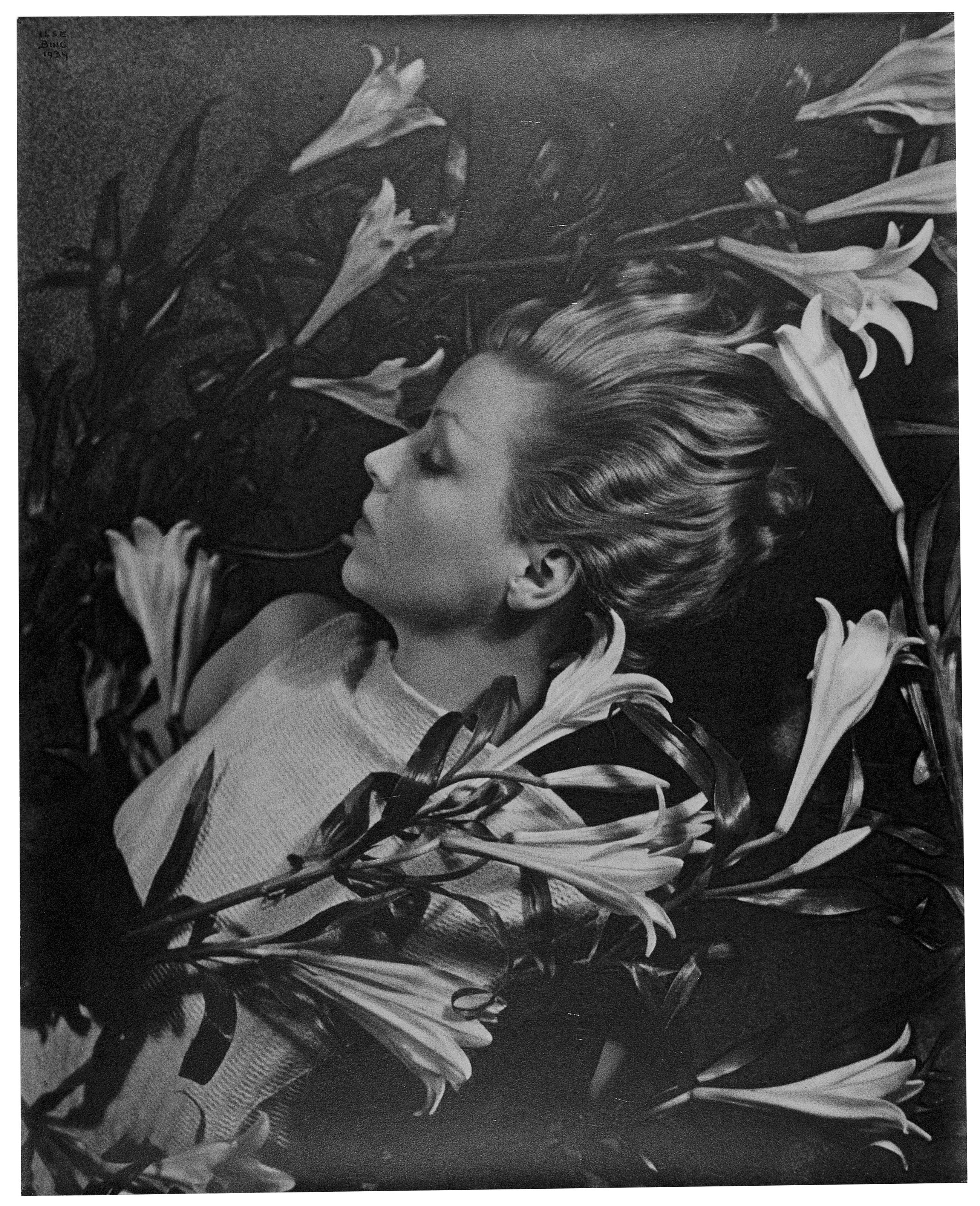 Ilse Bing - Study for Schiaparelli’s Perfume, \'Salut\', 1934