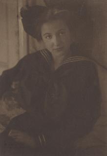 Imogen Cunningham - Mildred Walsh, 1908