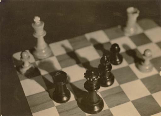 Imre Kinszki - Chessboard, c. 1930
