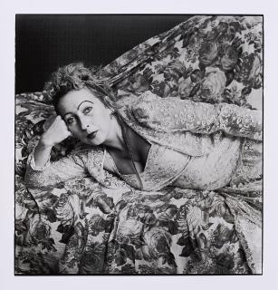 Inta Ruka - Ilona Bruvere (Aus: Latvia. Changing and unchanging reality).