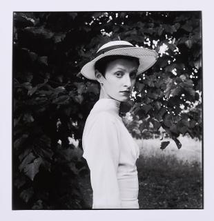 Inta Ruka - llze Malkalne (Aus: Latvia. Changing and unchanging reality).