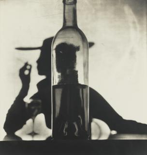 Irving Penn - \'Girl Behind Bottle\'