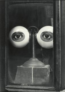 Irving Penn - \'Optician\'S Shop Window\'