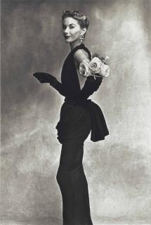 Irving Penn - Woman with Roses on her arm (Lisa Fonssagrives-Penn), Paris, 1950