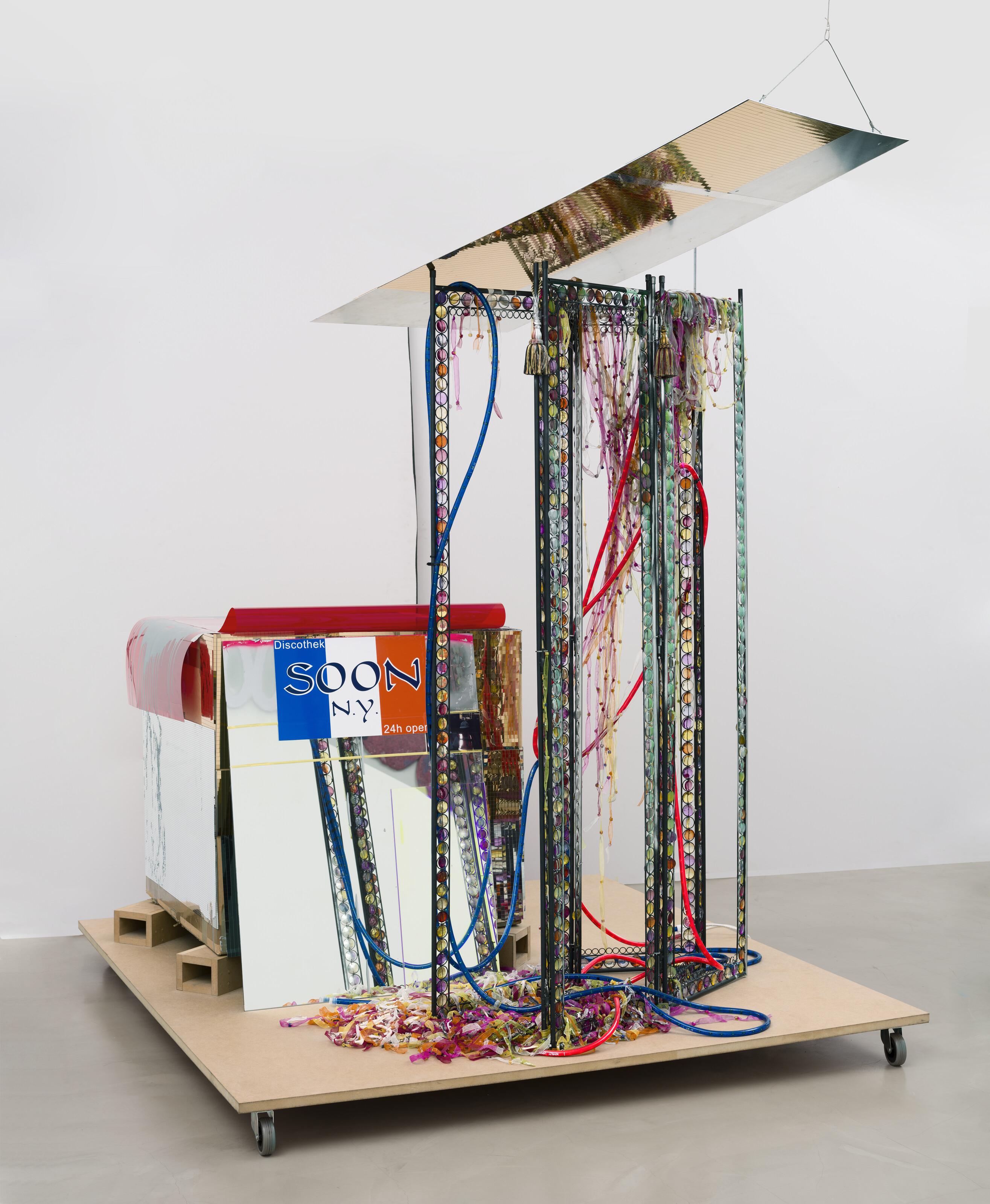 Isa Genzken - Disco \'Soon\' (Ground Zero)