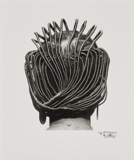 J.D. Okhai Ojeikere - Ohne Titel (aus der Serie: Hairstyles)