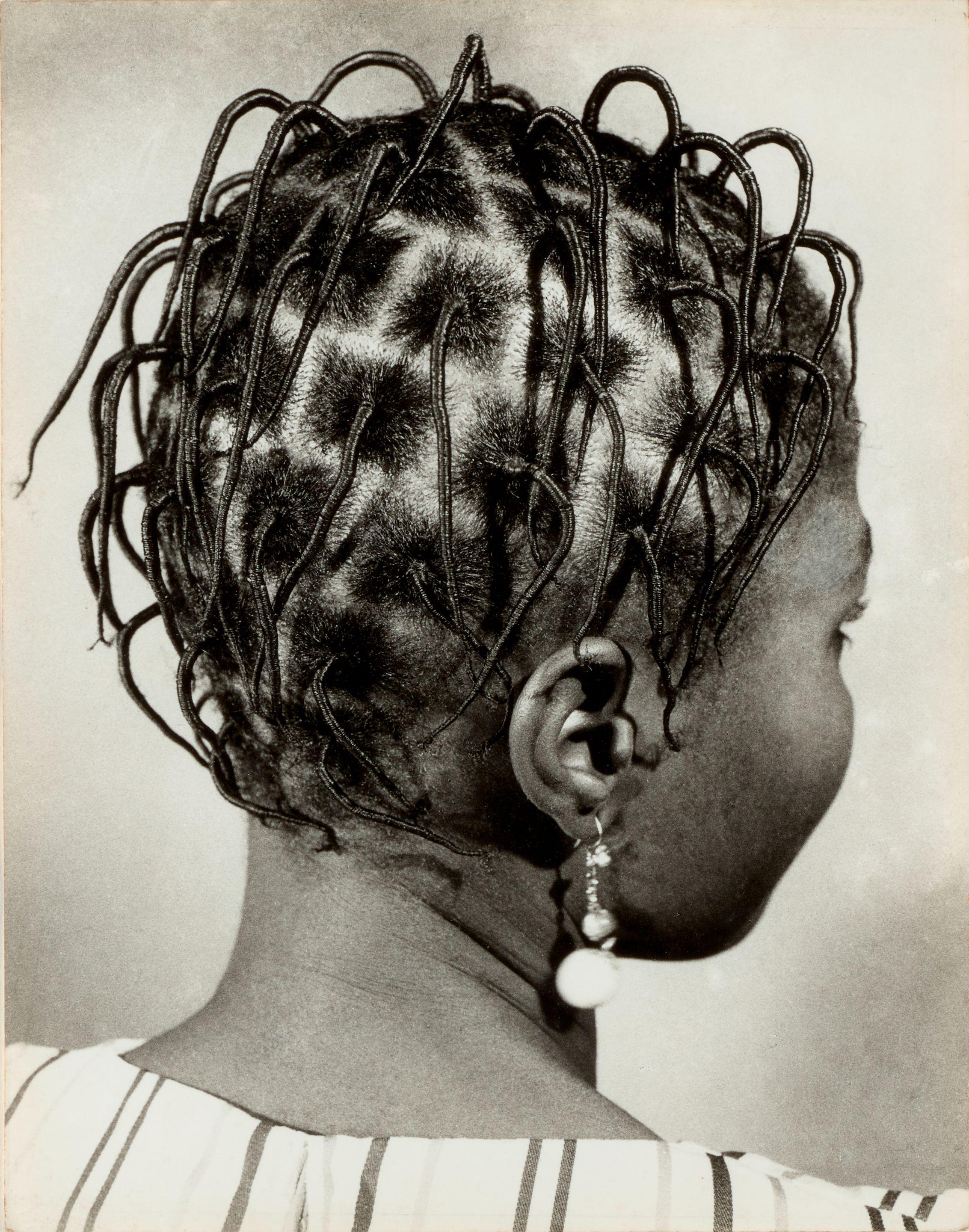 J.D. \'Okhai Ojeikere - Untitled