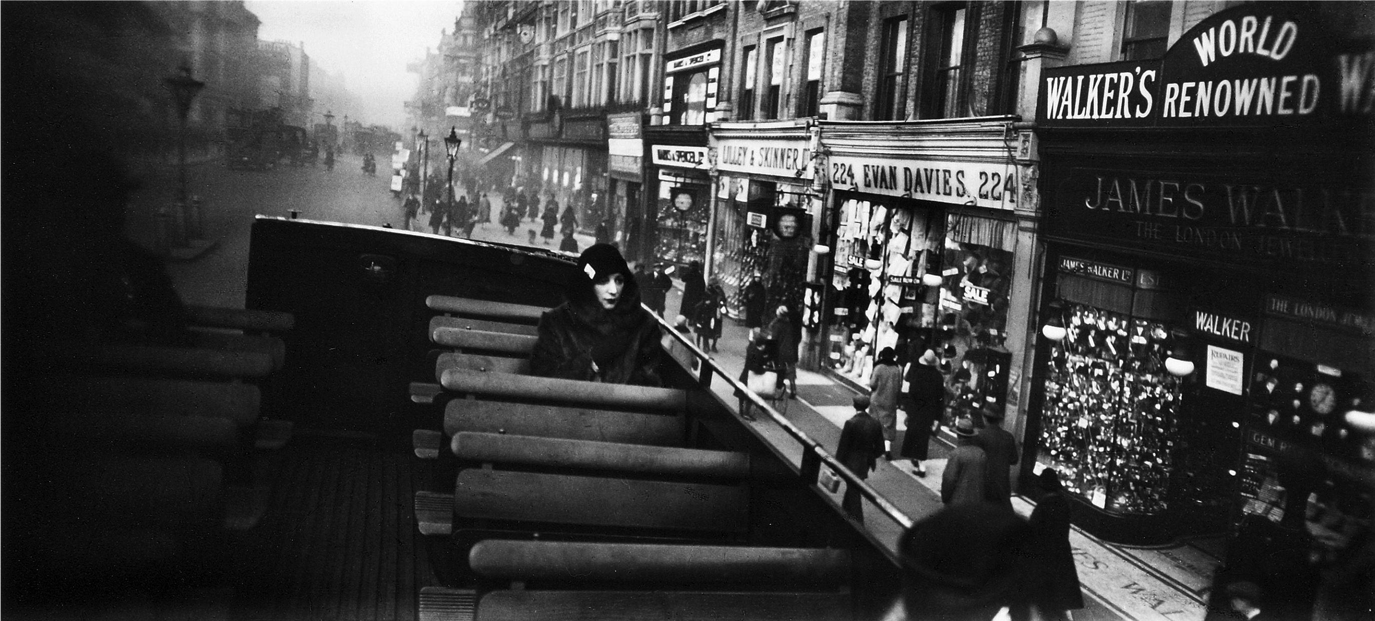 Jacques-Henri Lartigue - Bibi in London