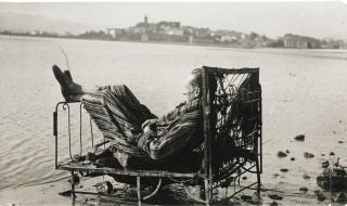 Jacques Henri Lartigue - Hendaye, 1932Vintage Silver Print. On The Reverse, Titled And Dated Hendaye 1932, Annotated J.H.L In Blue Ink, Numbered 7 In Red Felt Tip Pen And 32 In Ball Point Pen.