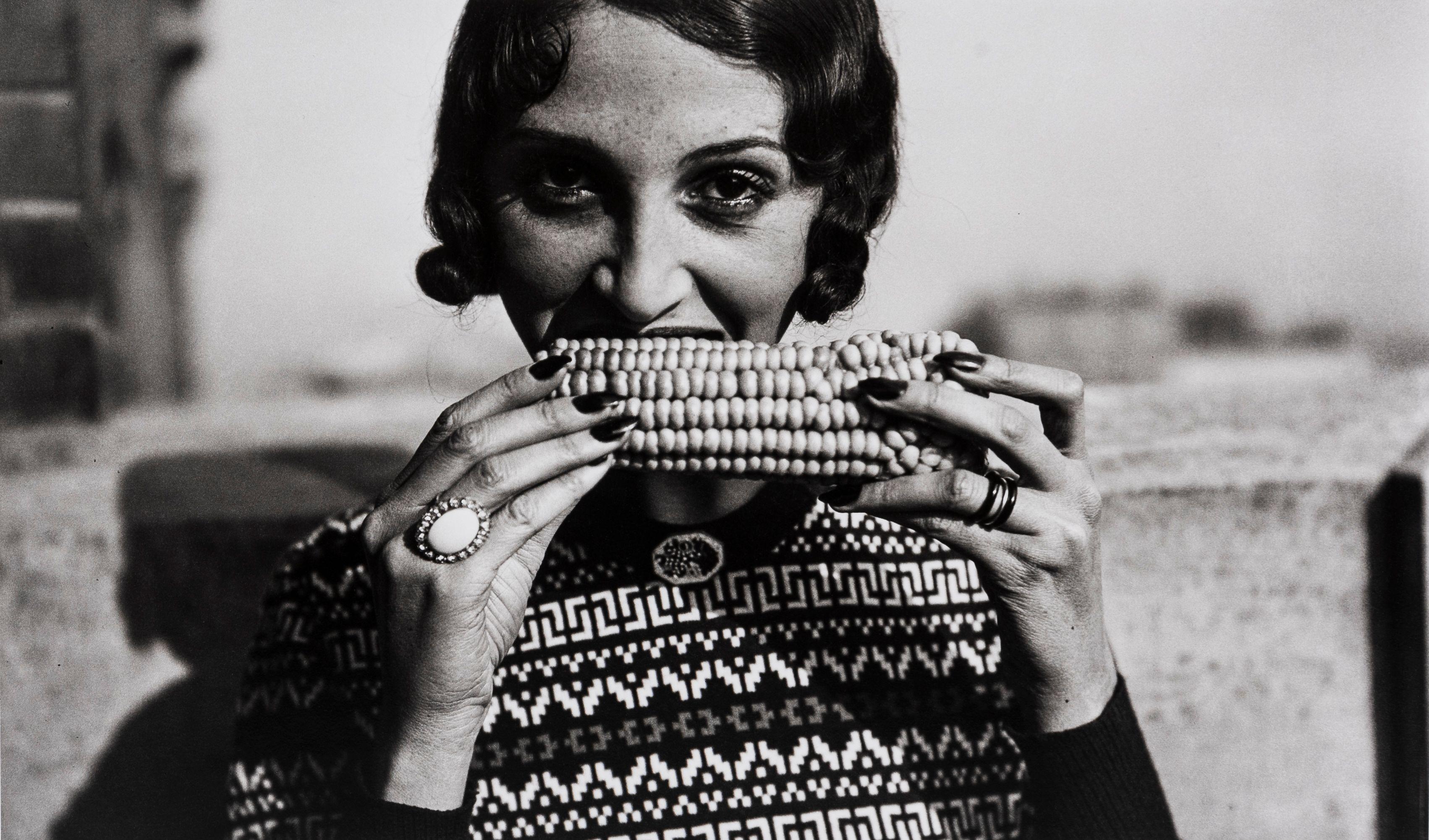 Jacques-Henri Lartigue - Reneé, Cannes, Aout