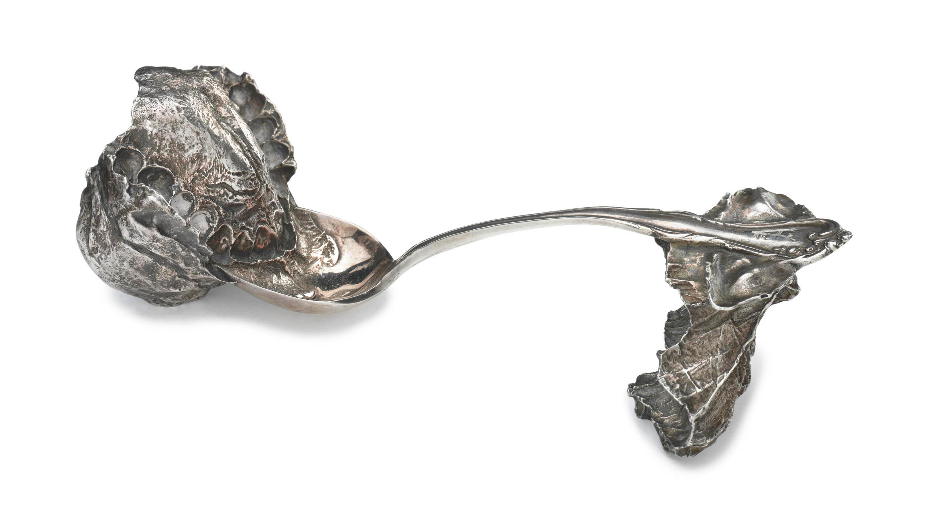 Janine Antoni - Umbilical