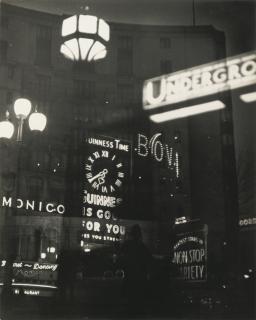 Jean Moral - Londres, 1934Vintage Silver Print, With The Photographer\'S Stamps On The Reverse. Mounted.