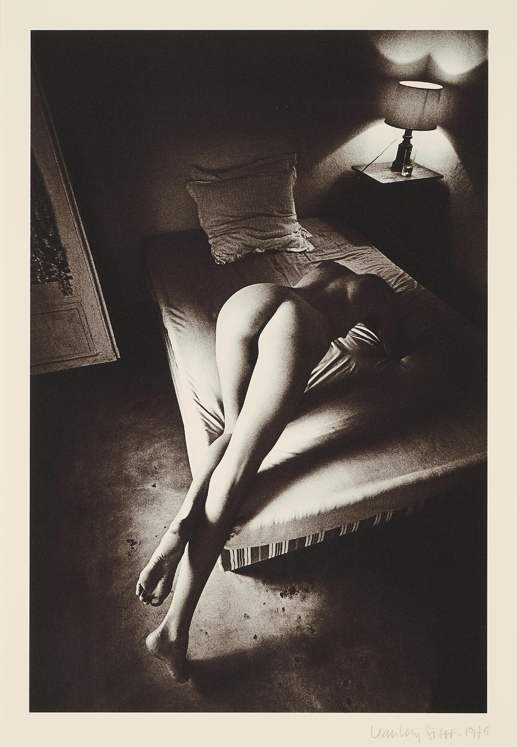 Jeanloup Sieff - Nu sur un Lit.