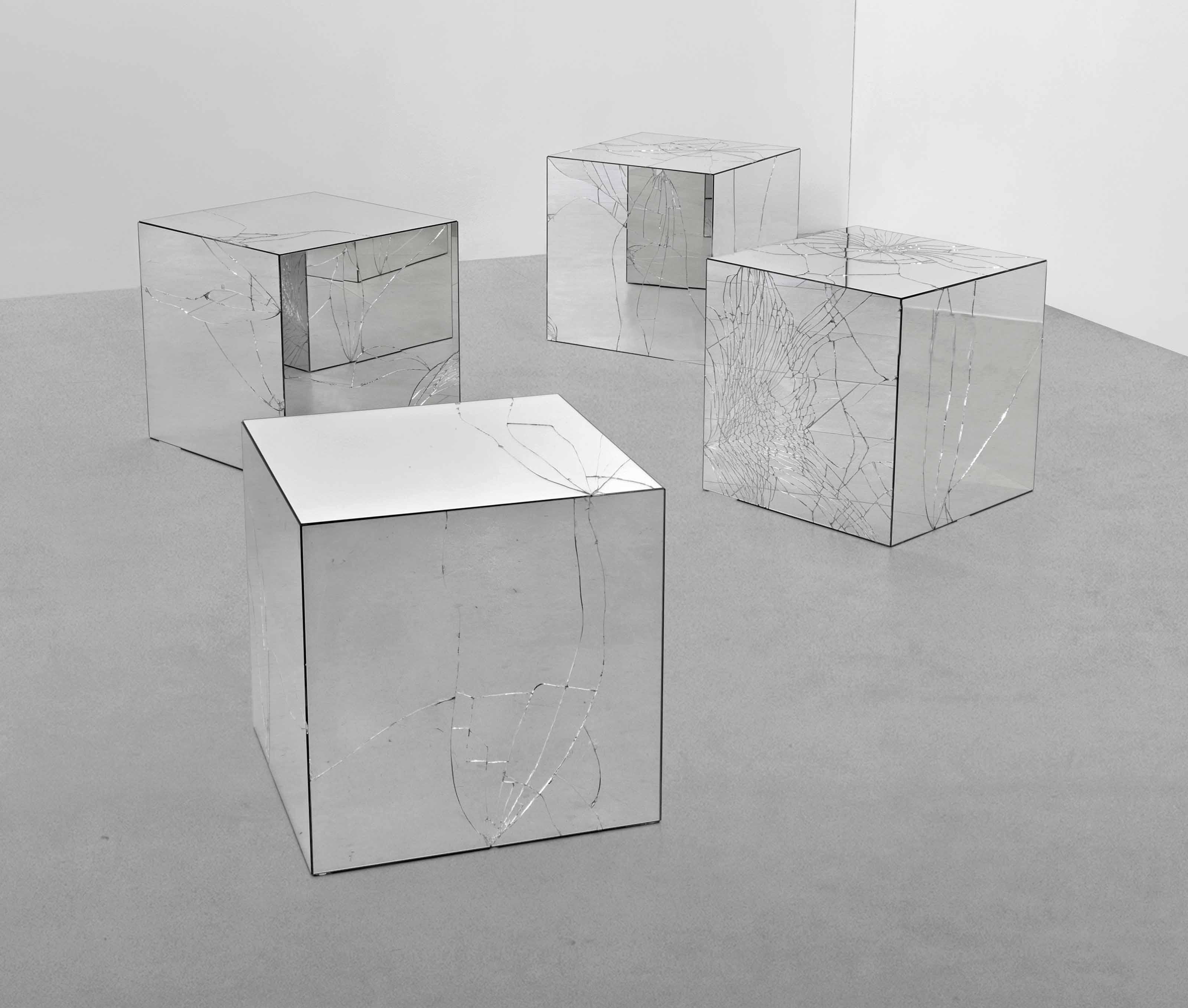 Jeppe Hein - Broken Mirror Cubes