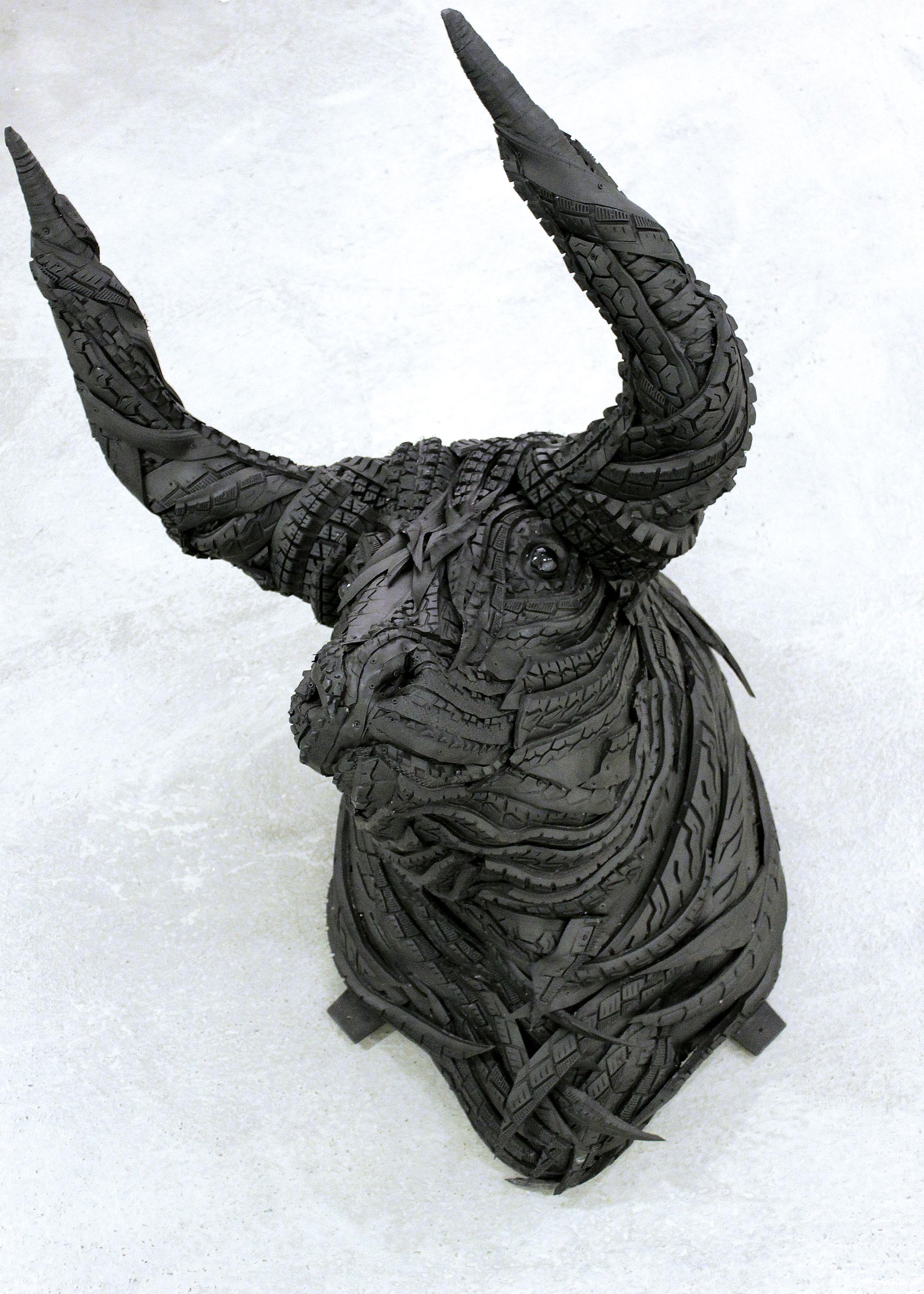 Ji Yong-Ho - Bull\'s Head