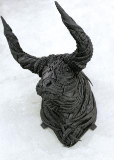 Ji Yong-Ho - Bull\'s Head