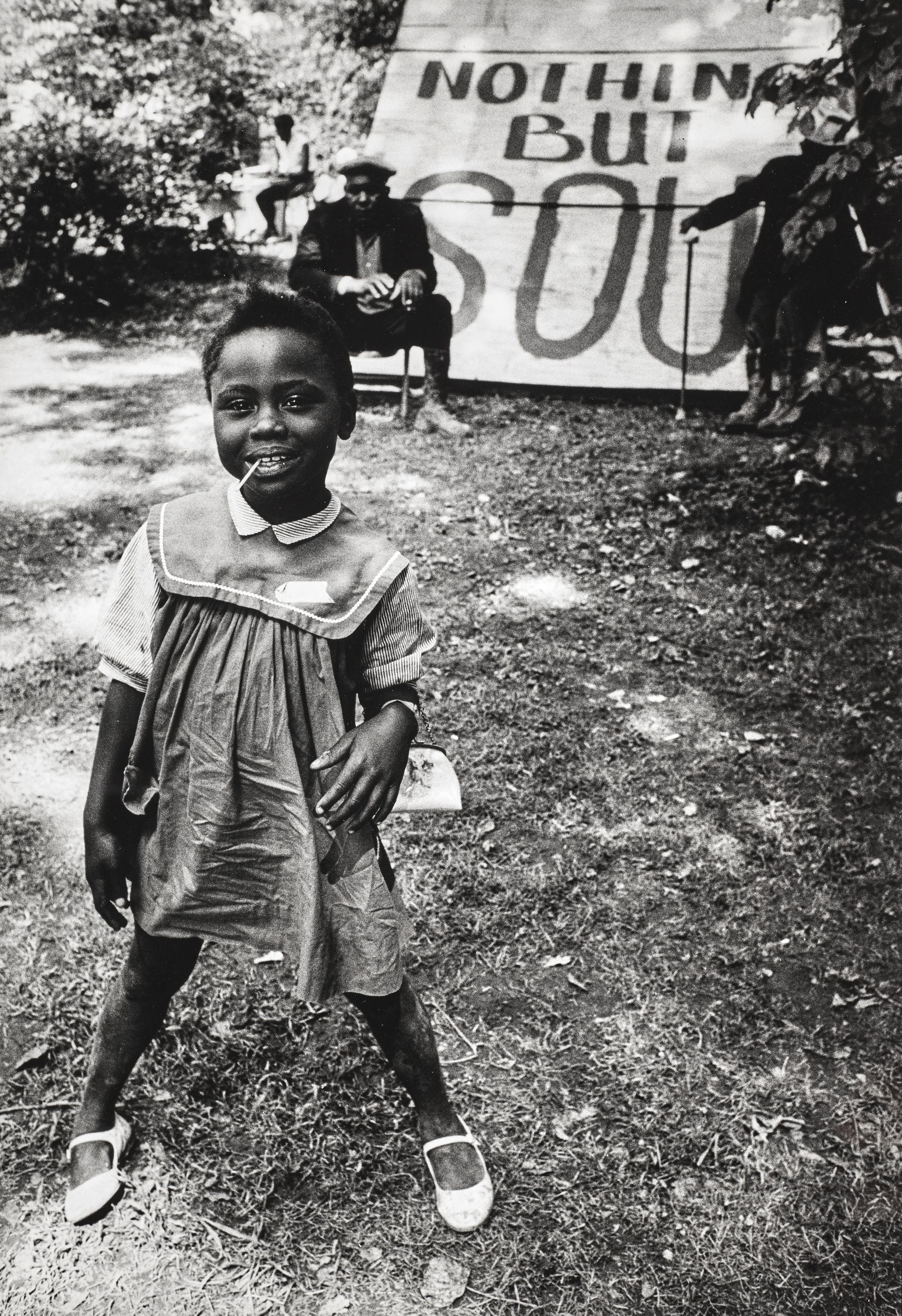 Jill Freedman - Untitled (Young girl in front of \