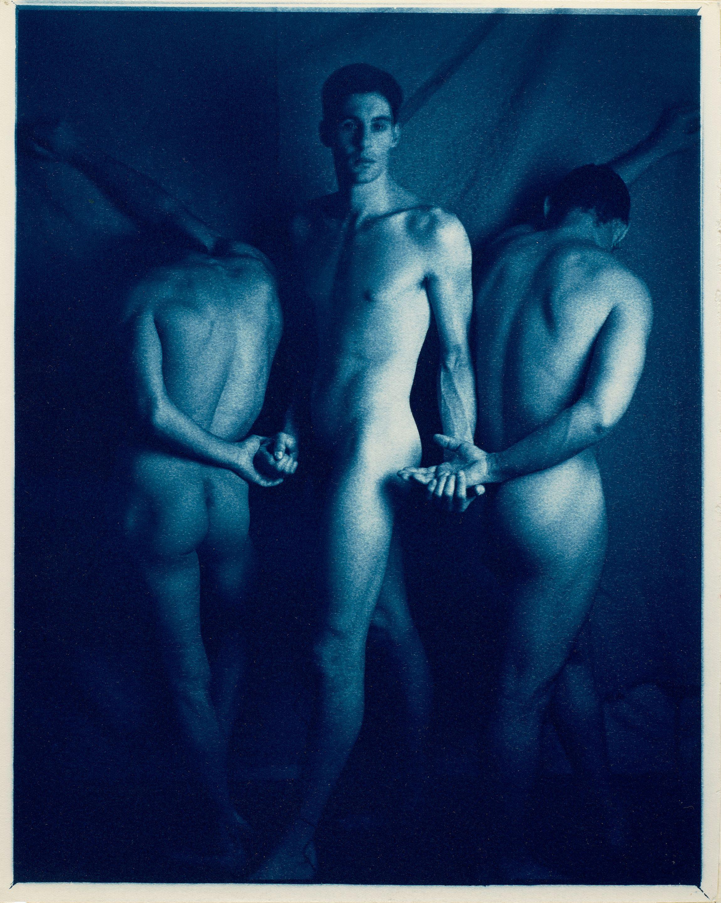 John Dugdale - Autoportrait avec jeunes hommes, Morton St., N.Y.C.