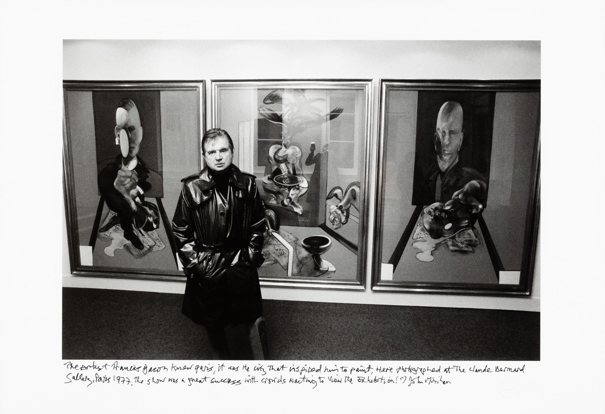 John Minihan - Francis Bacon with his Triptych 1976 at the George Bernard Gallery, Paris, 1977 | Francis Bacon avec son Triptyque 1976 à la Galerie George Bernard, Paris, 1977