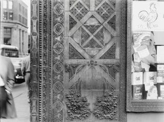 John Szarkowski - Prudential (Guaranty) Building, corner column, 1951-1952