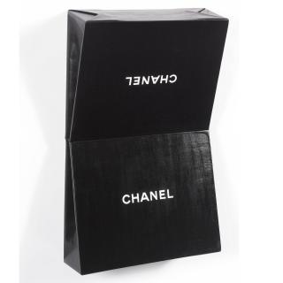 Jonathan Seliger - Hourglass Figure