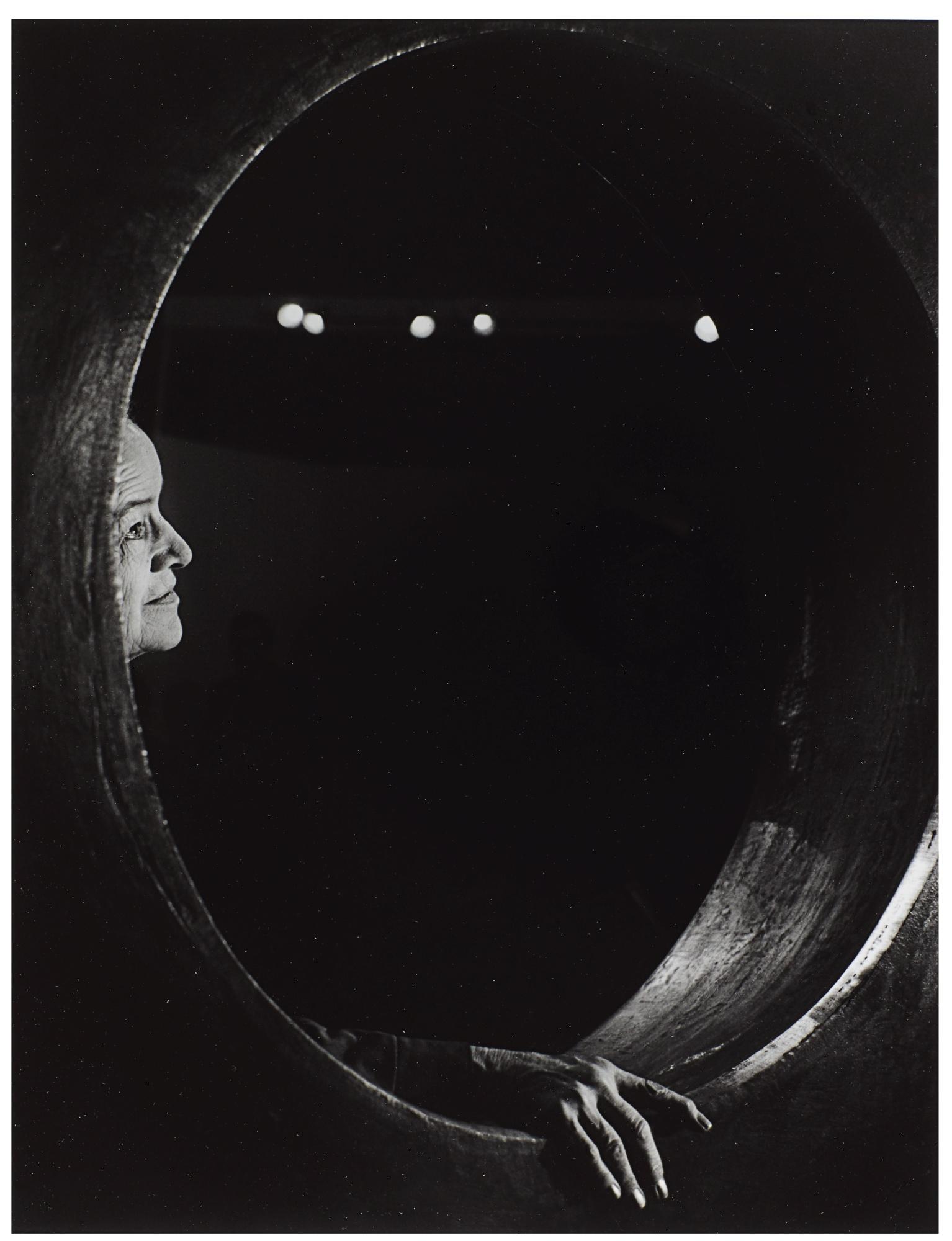 Jorge S. Lewinski - Dame Barbara Hepworth, 1968