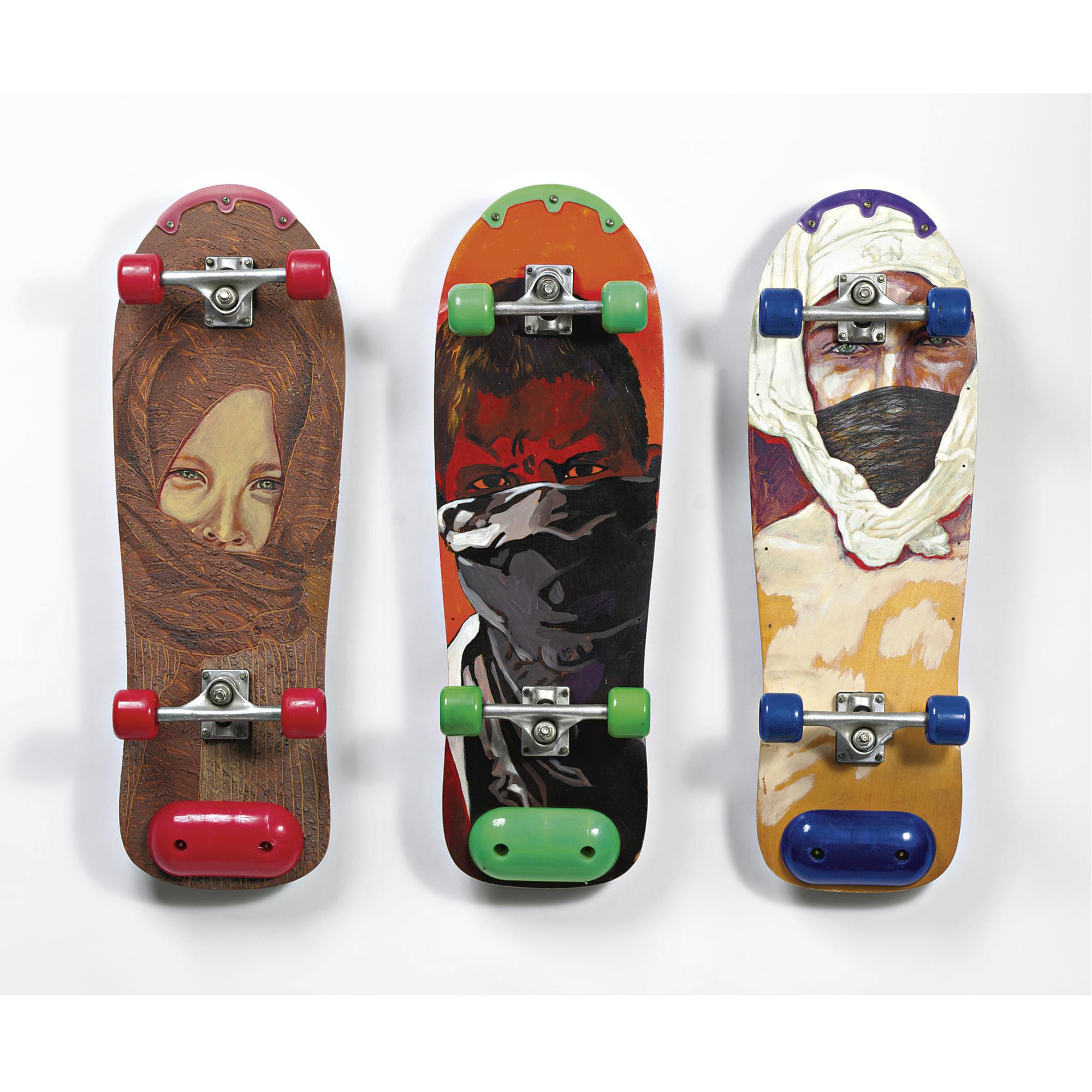 José Antonio Hernández-Diéz - Vehículos Perfectos (Three Skateboards)