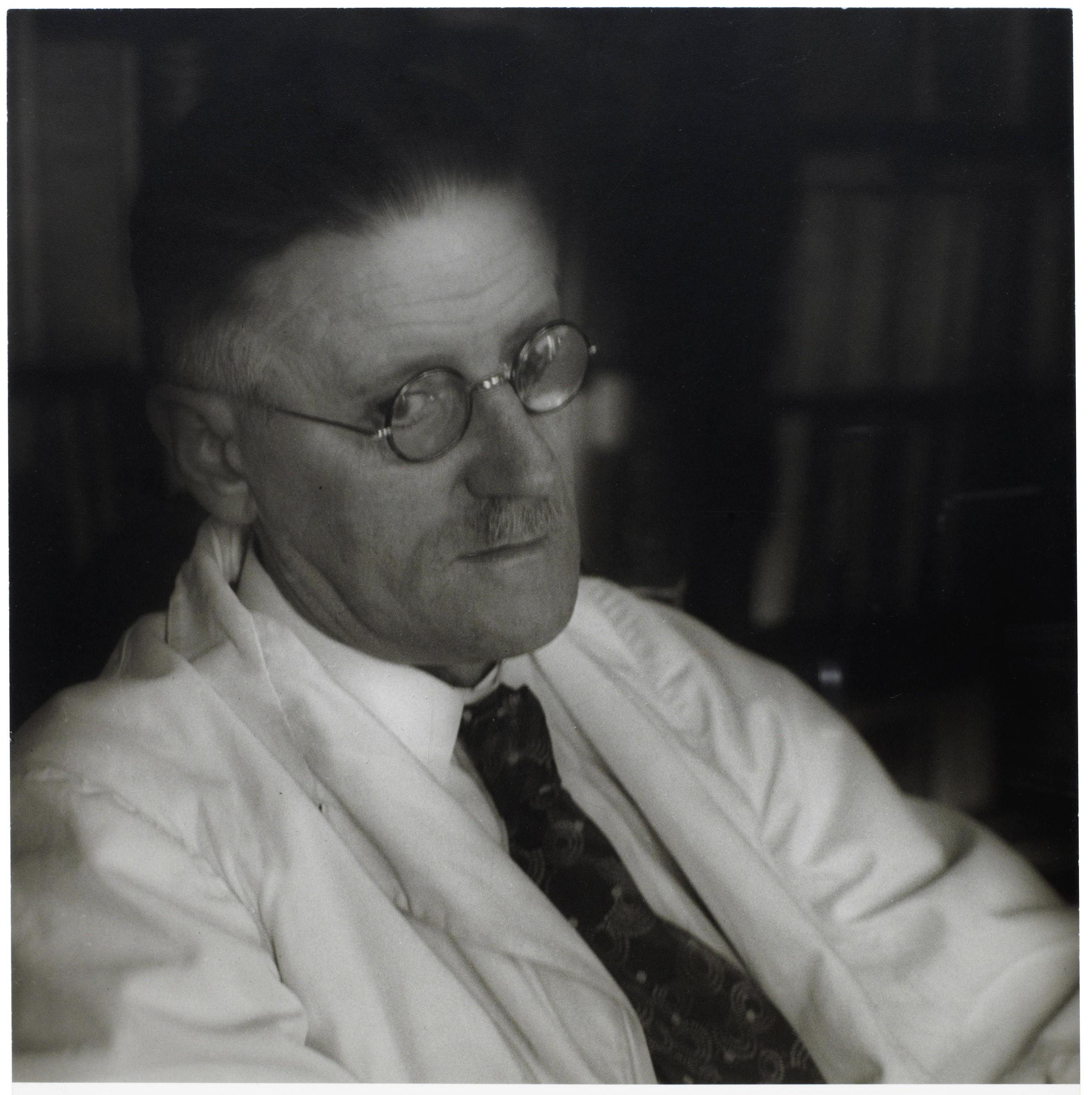 Josef Breitenbach - James Joyce, Paris, 1937