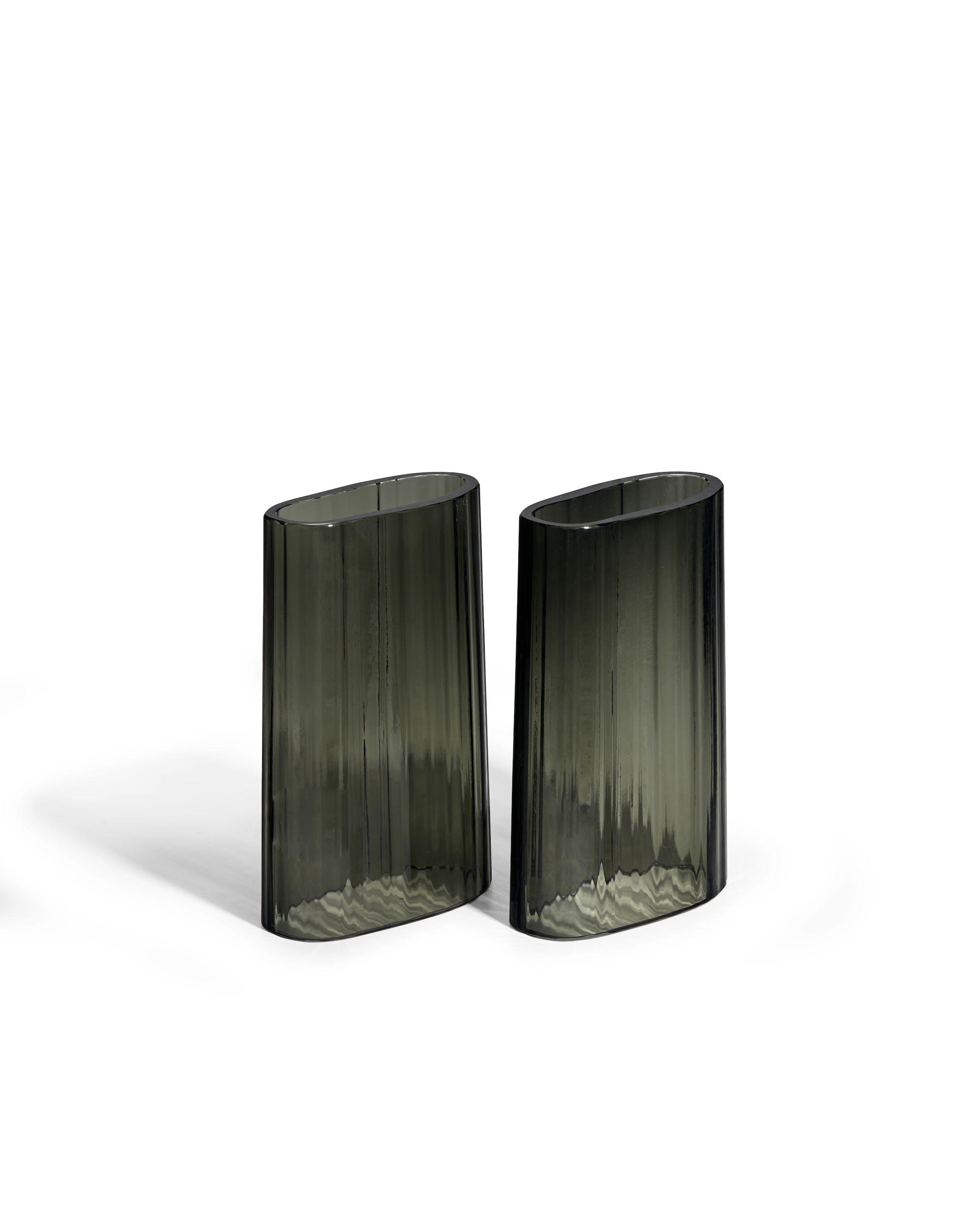 Josiah McElheny - Two Grey Disks after a Prototype by Blinky Palermo