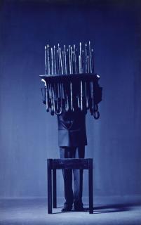 Jürgen Klauke - Dritte Wiener Richtung (aus der Werkgruppe: Sonntagsneurosen)