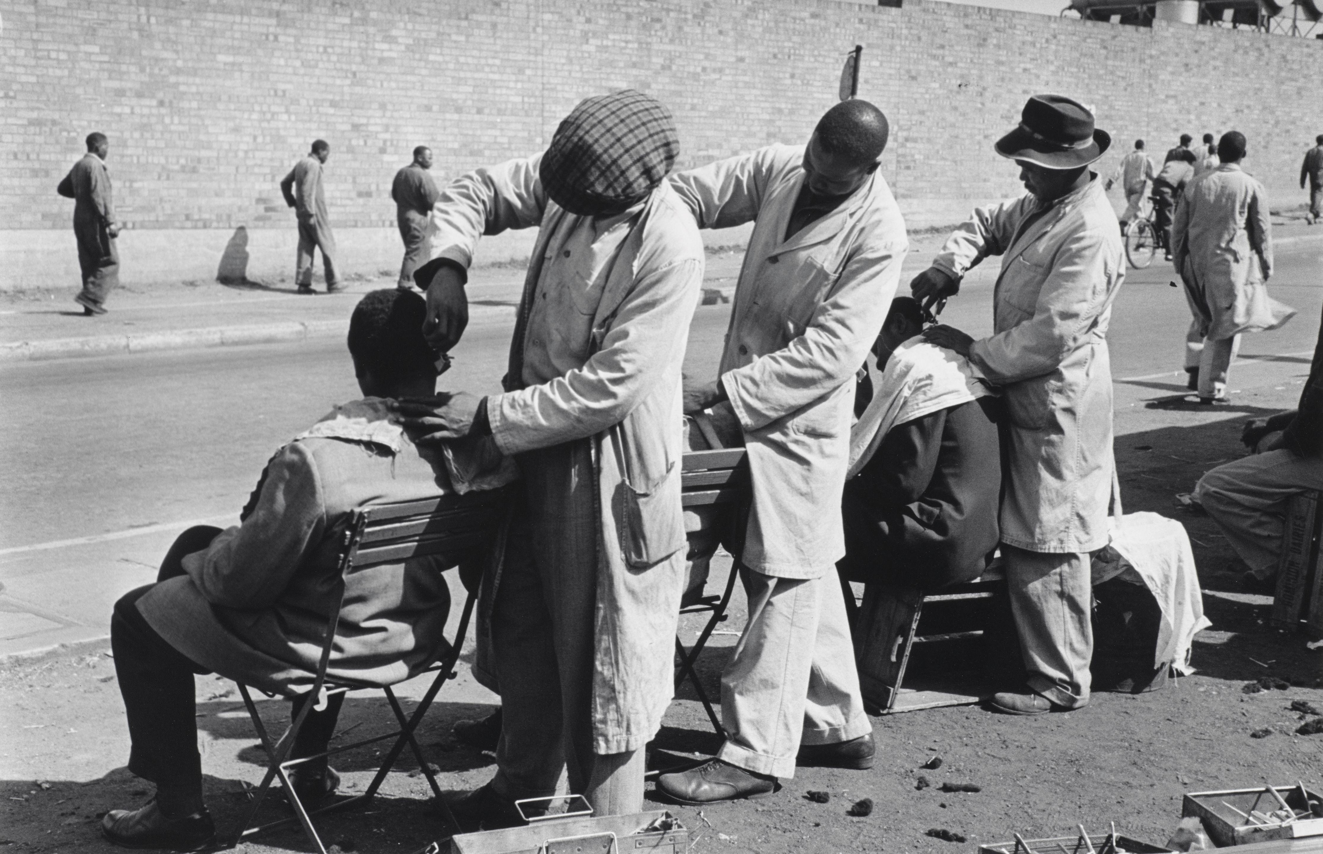 Jürgen Schadeberg - City Haircuts, Johannesburg