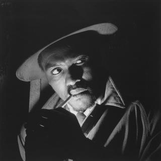 Jürgen Schadeberg - Lighting Up