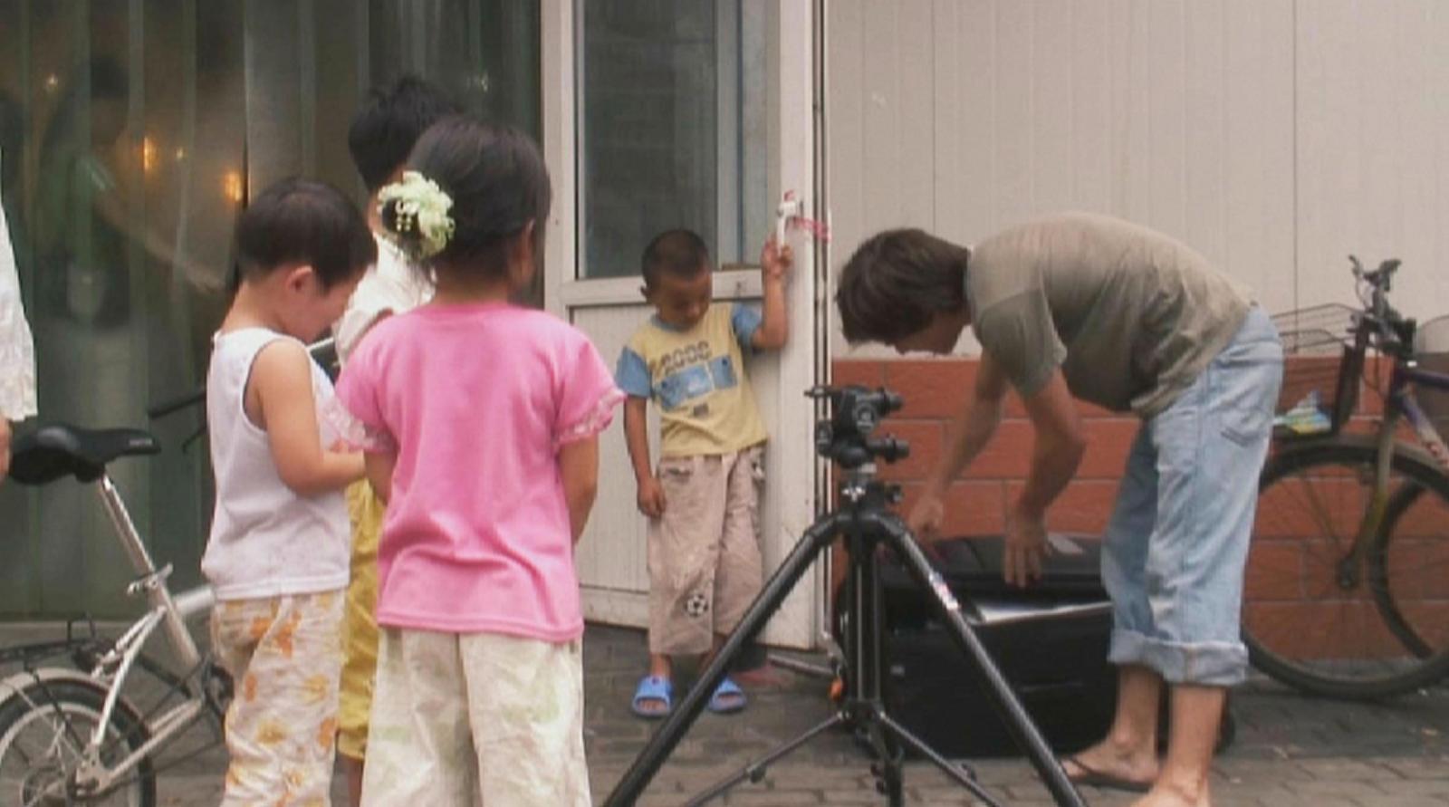 Juergen Staack - Left Behind, ...Missing Pictures/ Installation 12 - New York/USA (shot in beijing, left behind in new york)