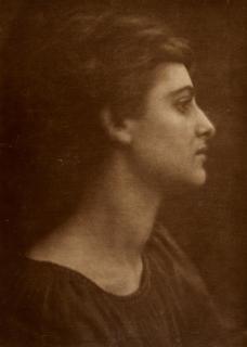 Julia Margaret Cameron - A Greek Ianthe
